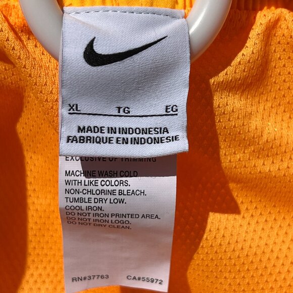 Nike Swim Trunks – Men’s XL – Bright Yellow – NWT - Picture 4 of 4